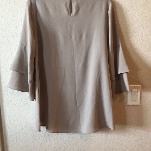 New Directions Medium top - Picture 3 of 4